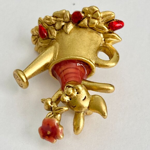 Vintage Disney Piglet Pin Brooch Winnie the Pooh Flower Pot Gold Tone Signed - Picture 8 of 9